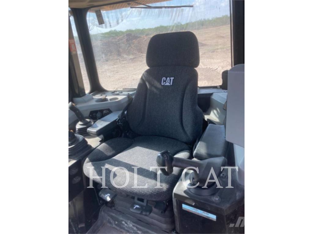 CAT D6T XWVP Buldozer sobre oruga