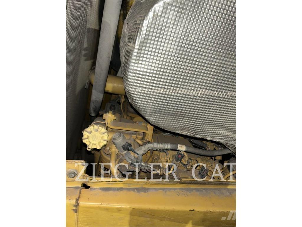 CAT D6T4FLGPA Buldozer sobre oruga