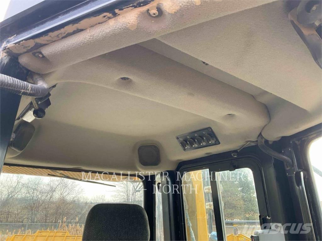 CAT D6TL AHZ24F Buldozer sobre oruga