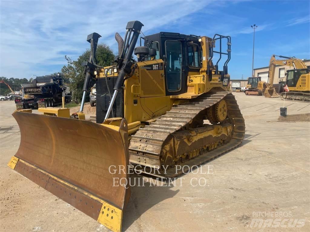 CAT D6TVP Buldozer sobre oruga