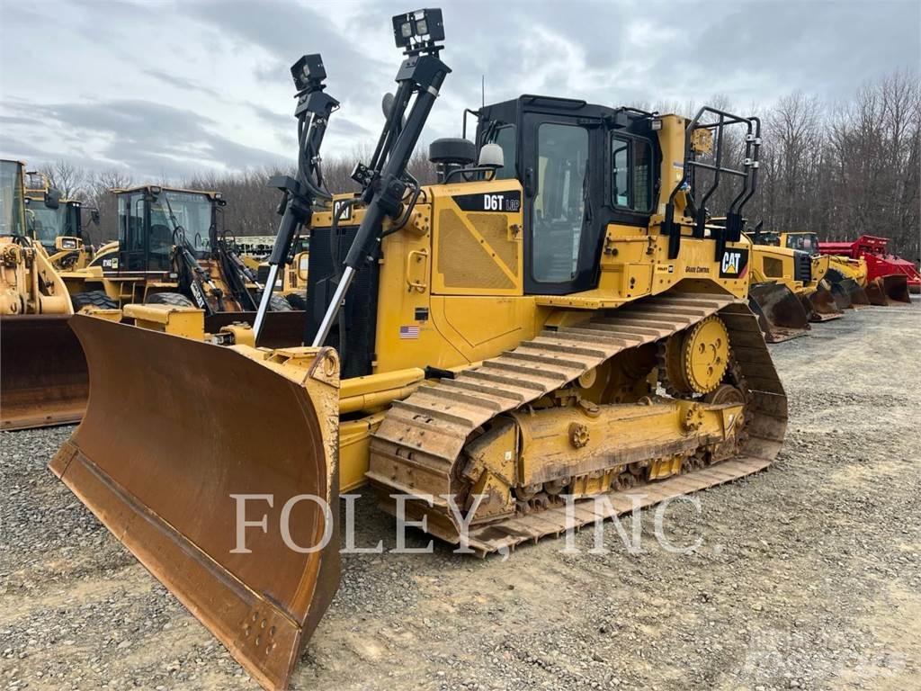 CAT D6TVP Buldozer sobre oruga