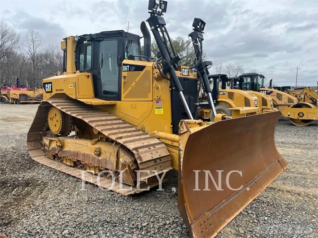 CAT D6TVP Buldozer sobre oruga