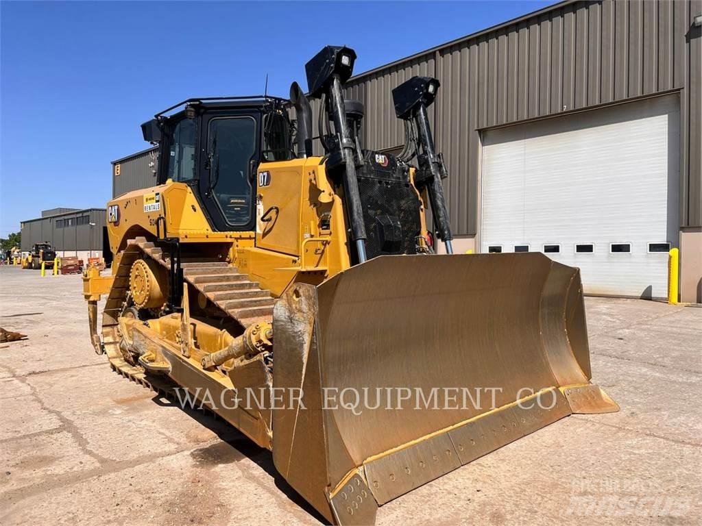 CAT D7 Buldozer sobre oruga