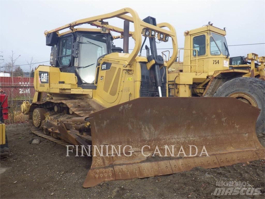 CAT D7E Buldozer sobre oruga