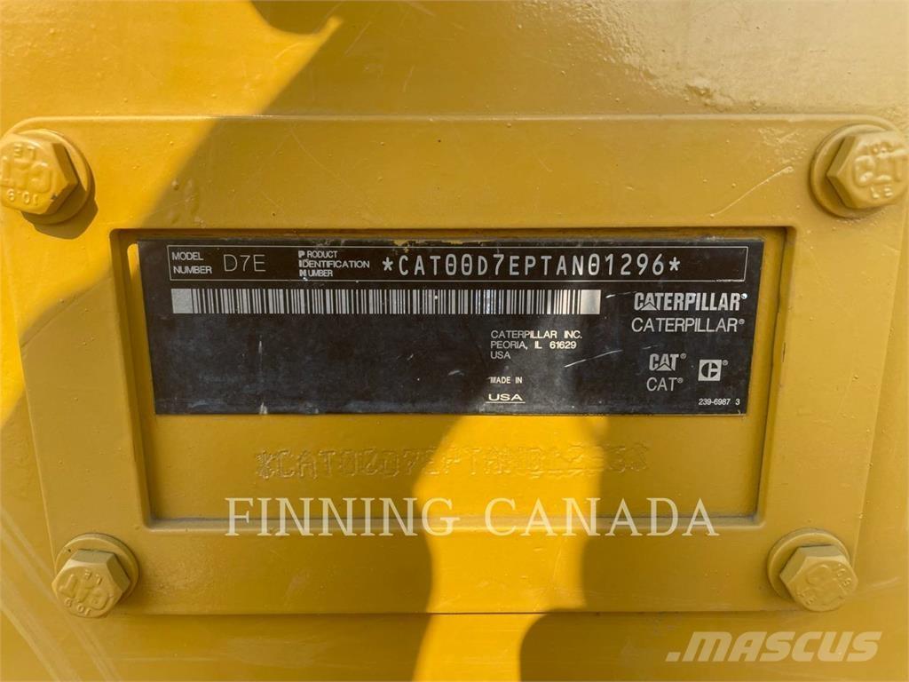 CAT D7E Buldozer sobre oruga