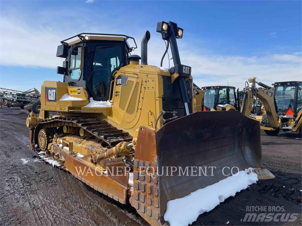 CAT D7E Buldozer sobre oruga