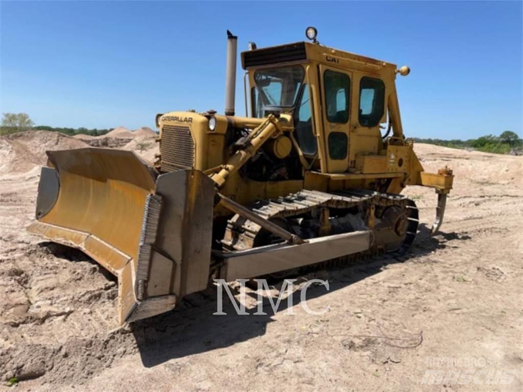 CAT D7G Buldozer sobre oruga