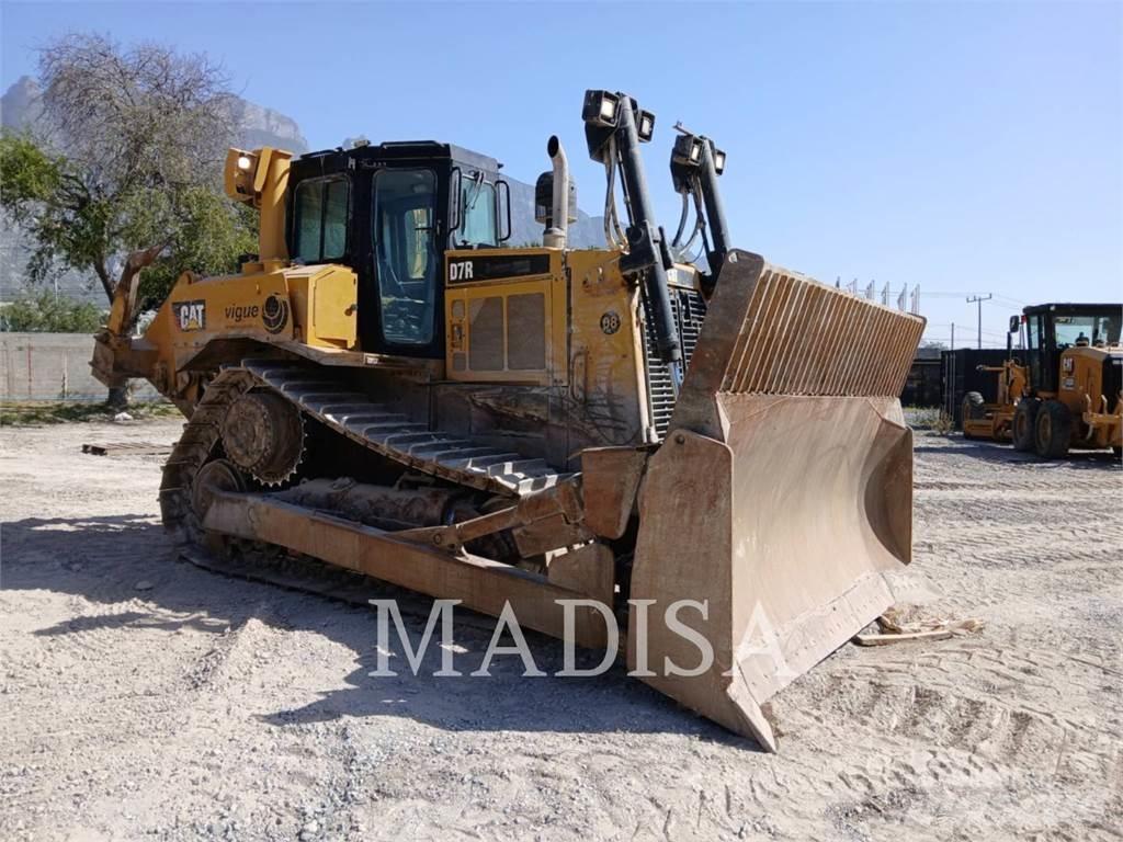 CAT D7R Buldozer sobre oruga