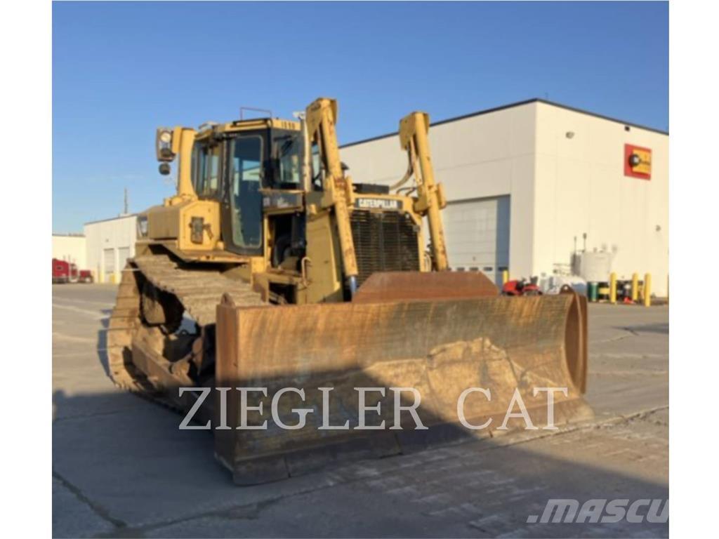 CAT D7R Buldozer sobre oruga