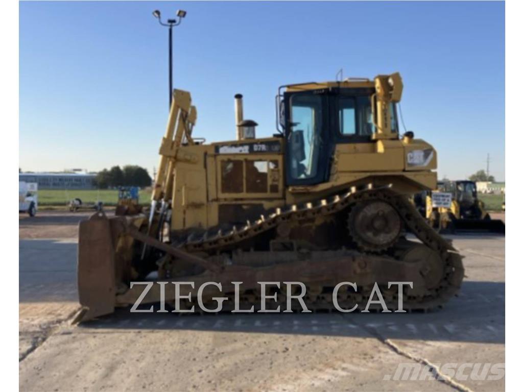 CAT D7R Buldozer sobre oruga