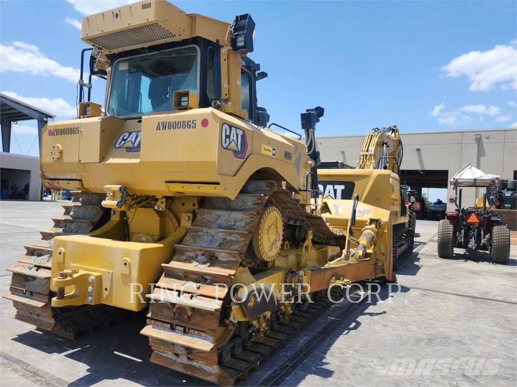 CAT D8 Buldozer sobre oruga