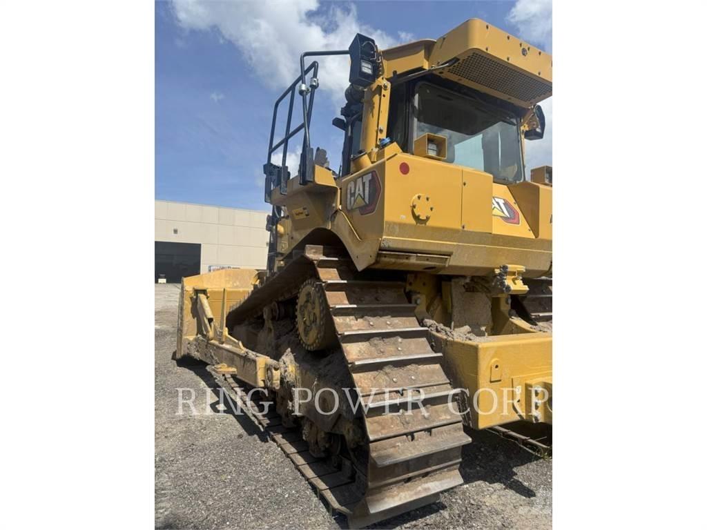 CAT D8 Buldozer sobre oruga