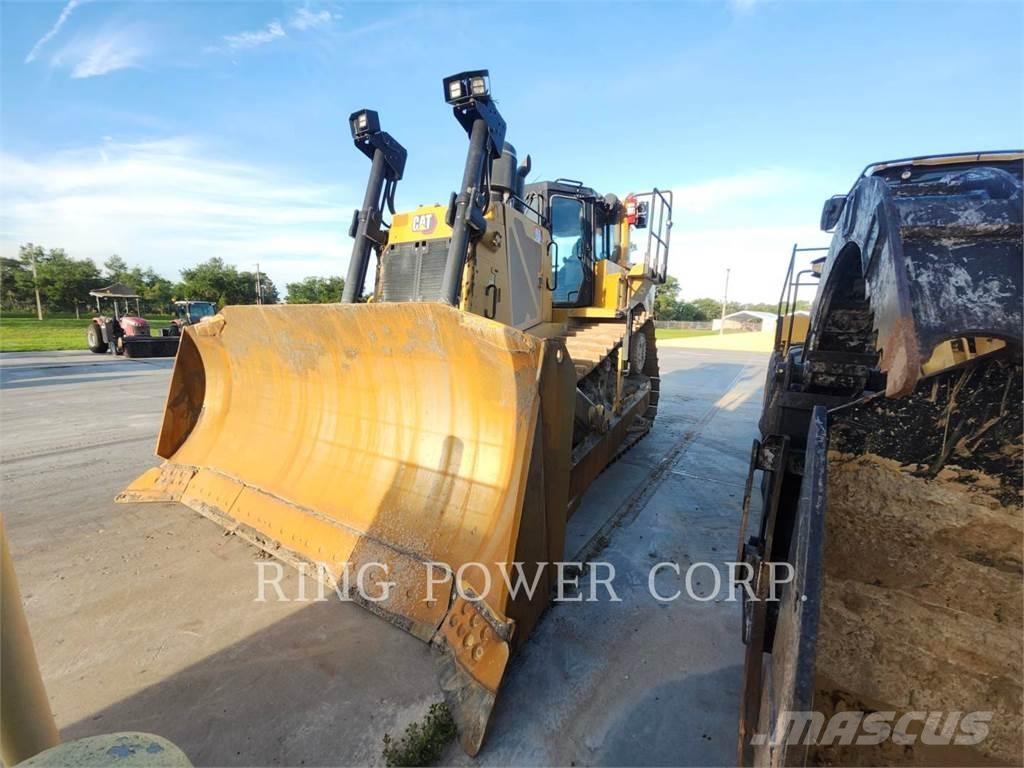 CAT D8 Buldozer sobre oruga