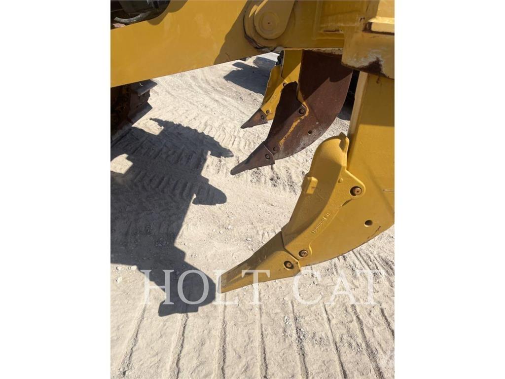 CAT D8 Buldozer sobre oruga