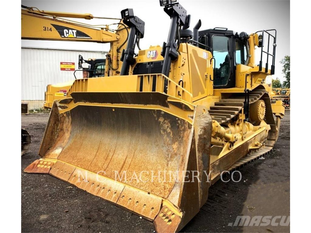CAT D8 Buldozer sobre oruga
