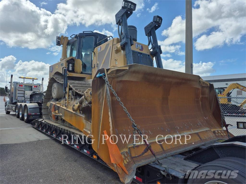 CAT D8 Buldozer sobre oruga
