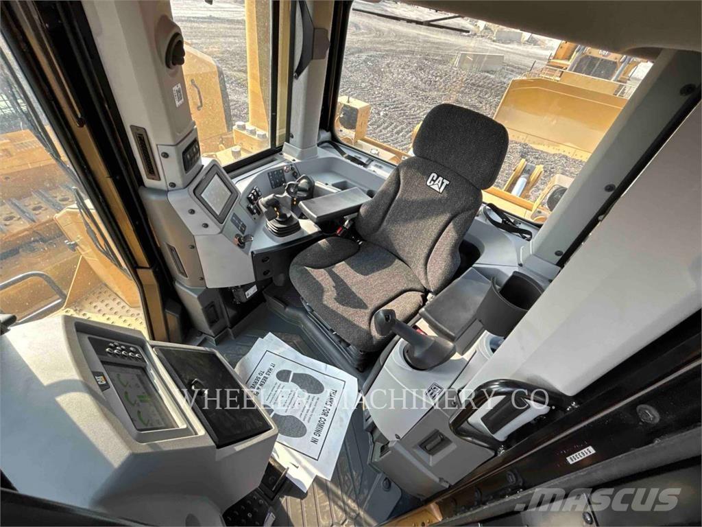 CAT D8 SU Buldozer sobre oruga