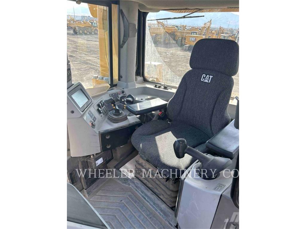 CAT D8 SU Buldozer sobre oruga