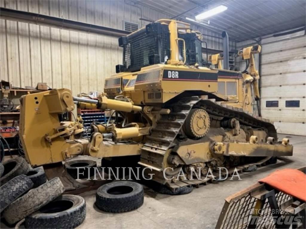 CAT D8R Buldozer sobre oruga