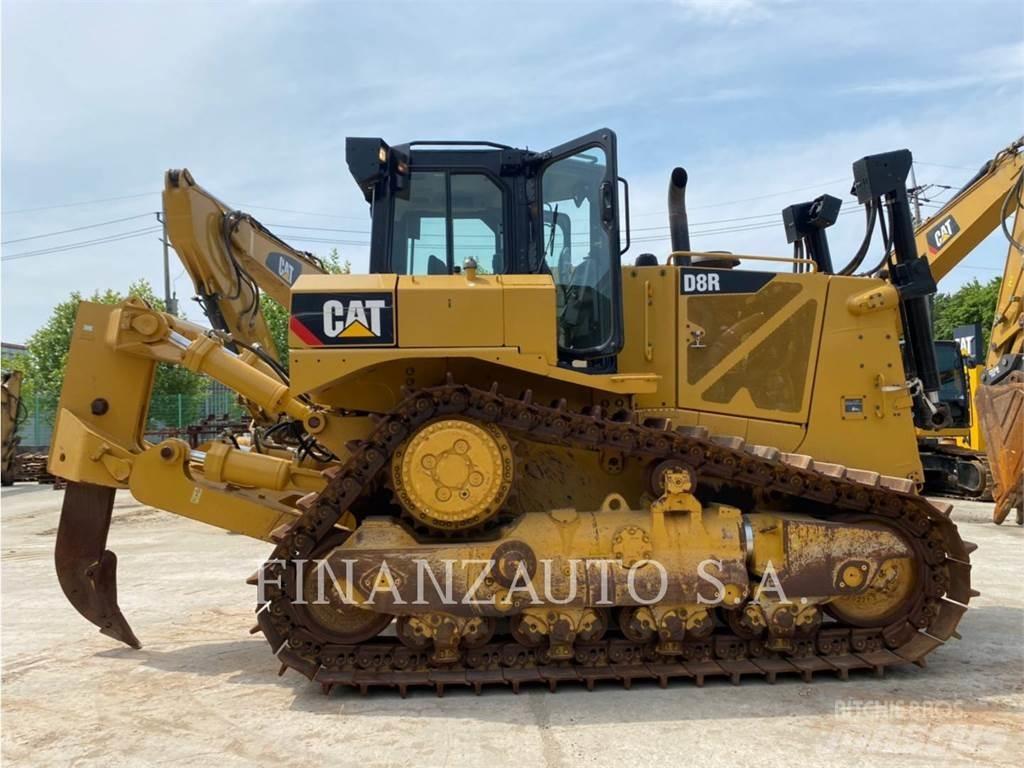 CAT D8R Buldozer sobre oruga