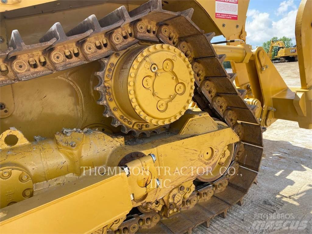 CAT D8T Buldozer sobre oruga