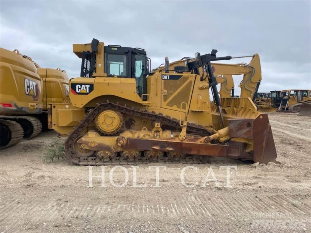 CAT D8T Buldozer sobre oruga