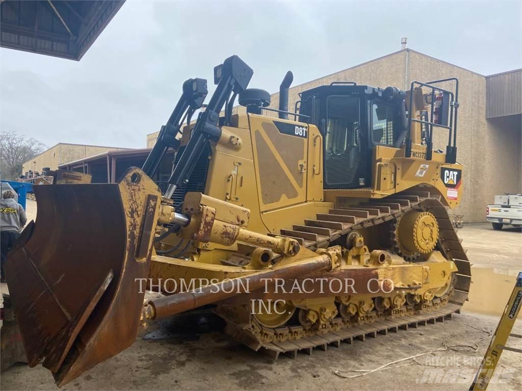 CAT D8T Buldozer sobre oruga