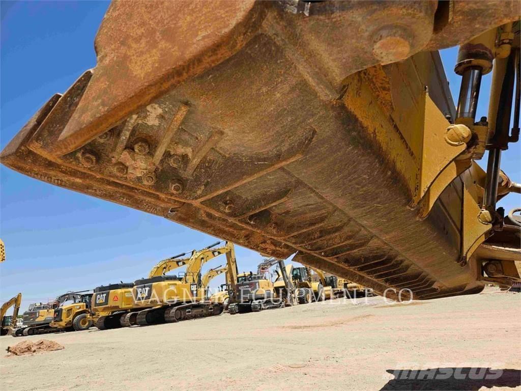 CAT D8T Buldozer sobre oruga