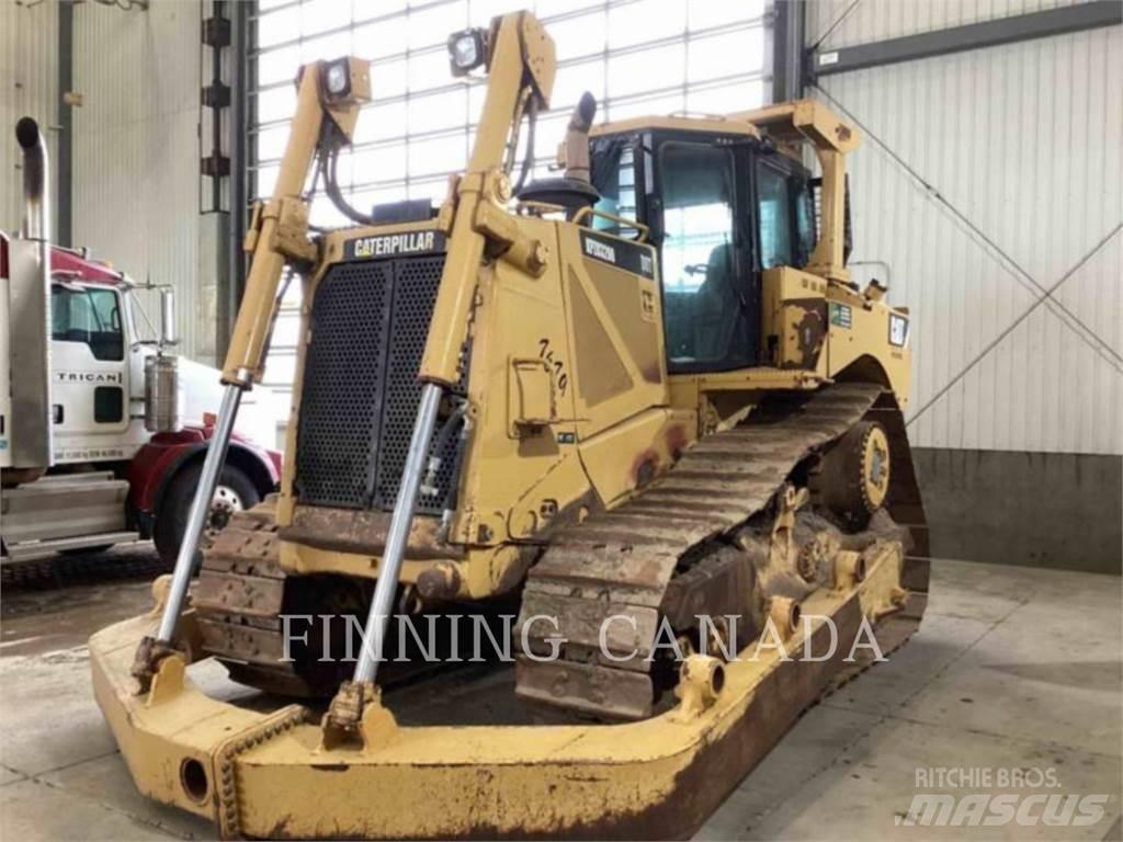 CAT D8T Buldozer sobre oruga