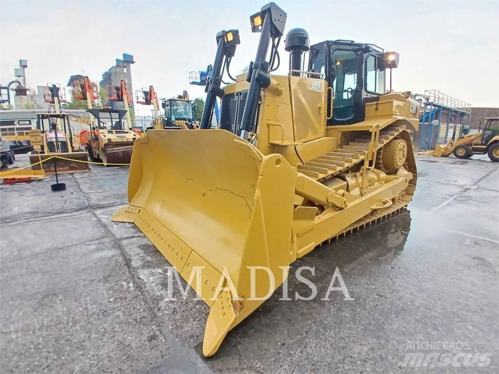 CAT D8T Buldozer sobre oruga