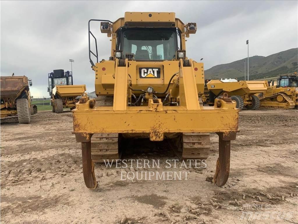 CAT D8T Buldozer sobre oruga