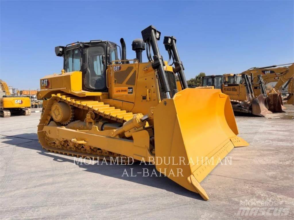 CAT D8T Buldozer sobre oruga