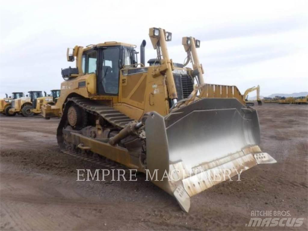 CAT D8T Buldozer sobre oruga