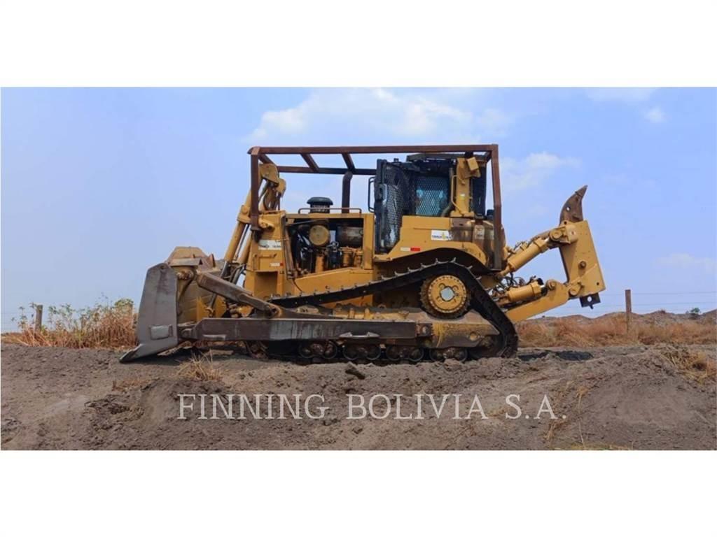 CAT D8T Buldozer sobre oruga