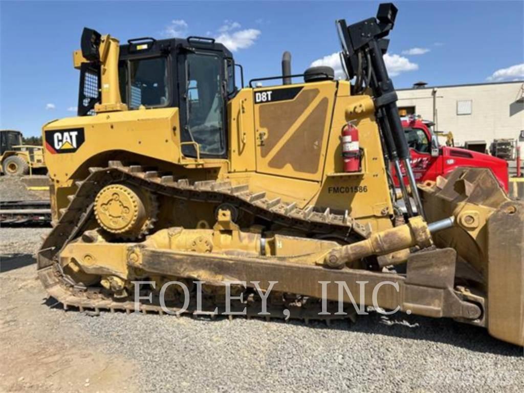 CAT D8T Buldozer sobre oruga