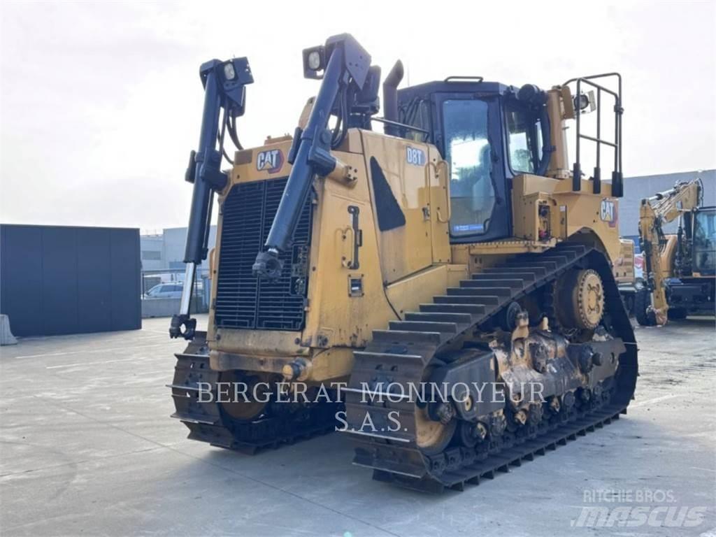 CAT D8T Buldozer sobre oruga