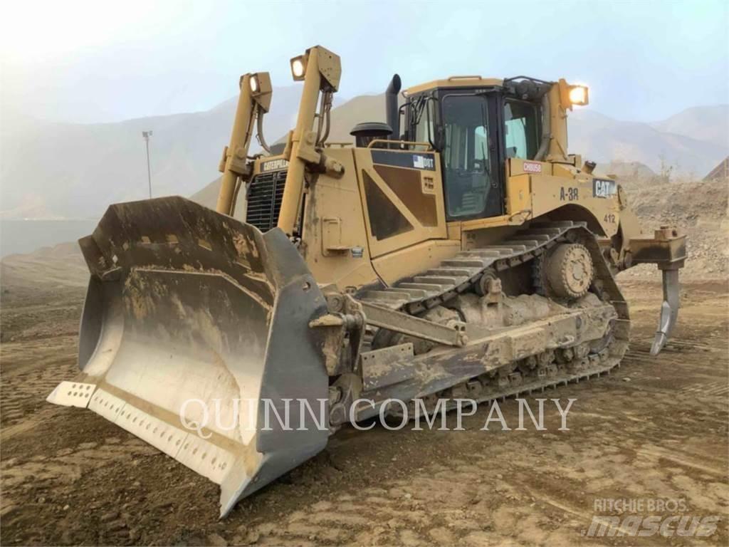 CAT D8T Buldozer sobre oruga