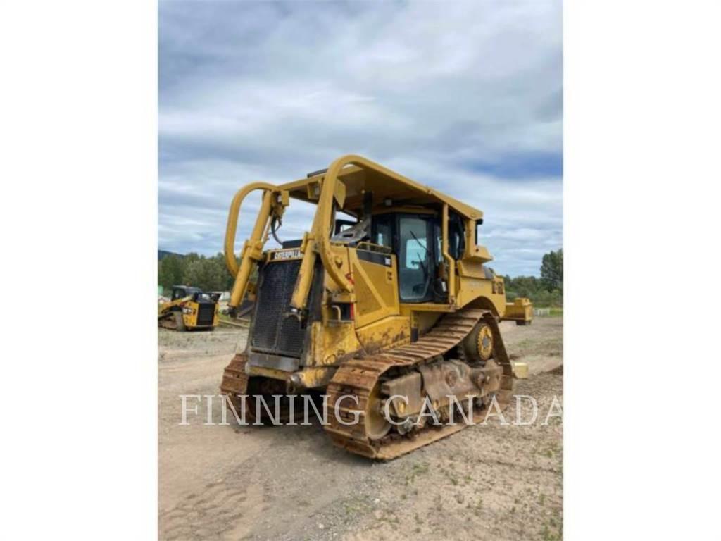 CAT D8T Buldozer sobre oruga