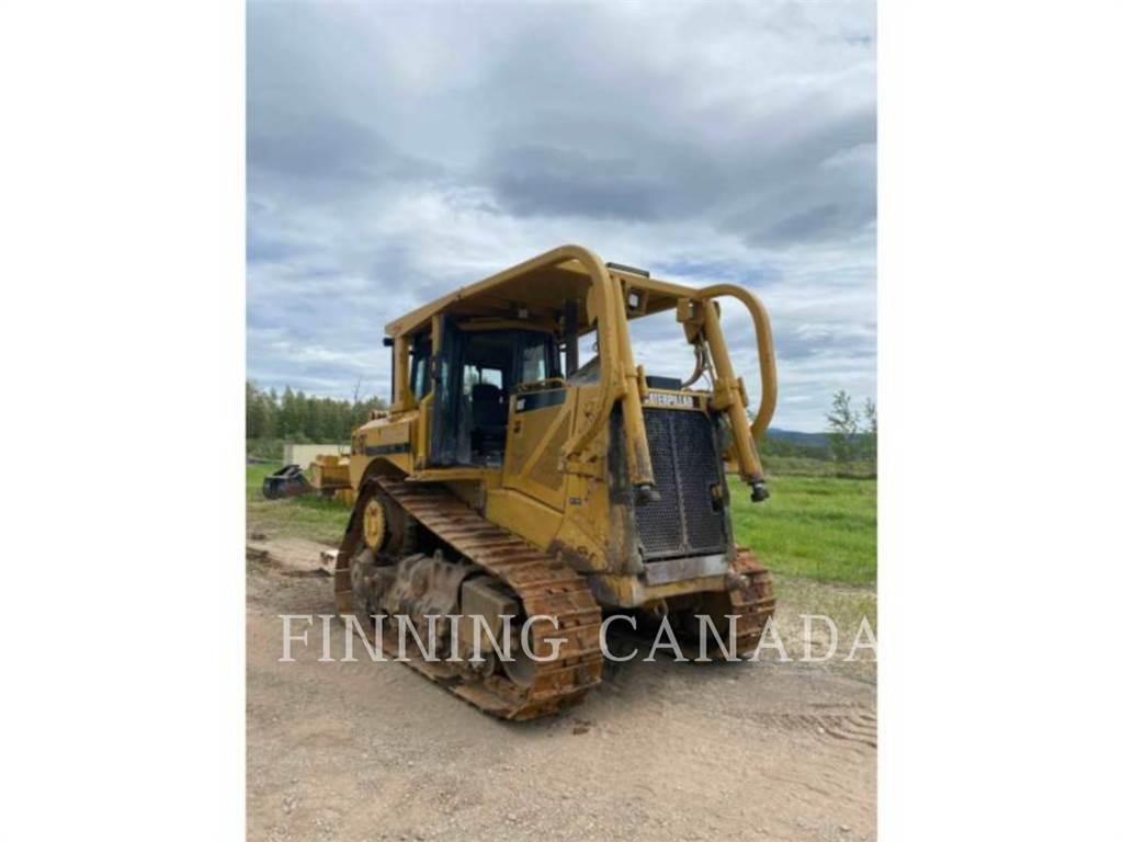 CAT D8T Buldozer sobre oruga