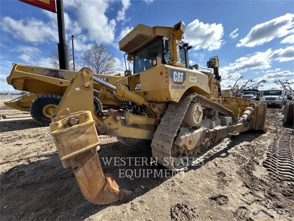 CAT D8T Buldozer sobre oruga