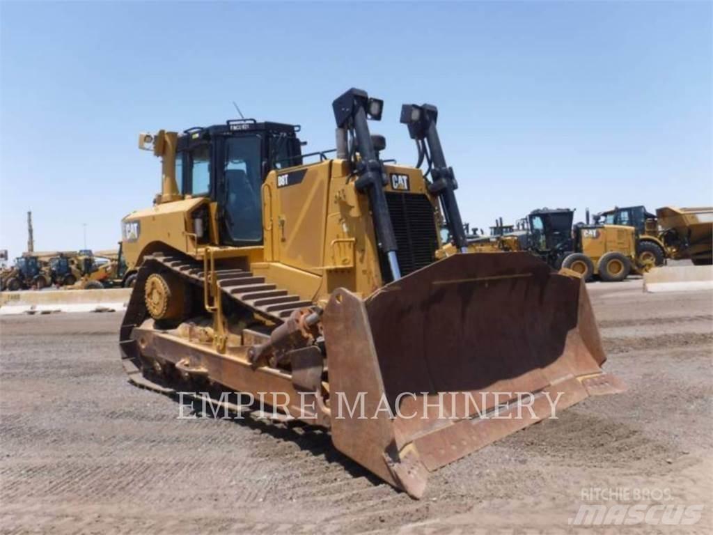 CAT D8T Buldozer sobre oruga