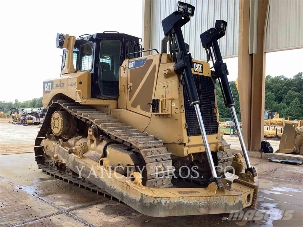 CAT D8T Buldozer sobre oruga