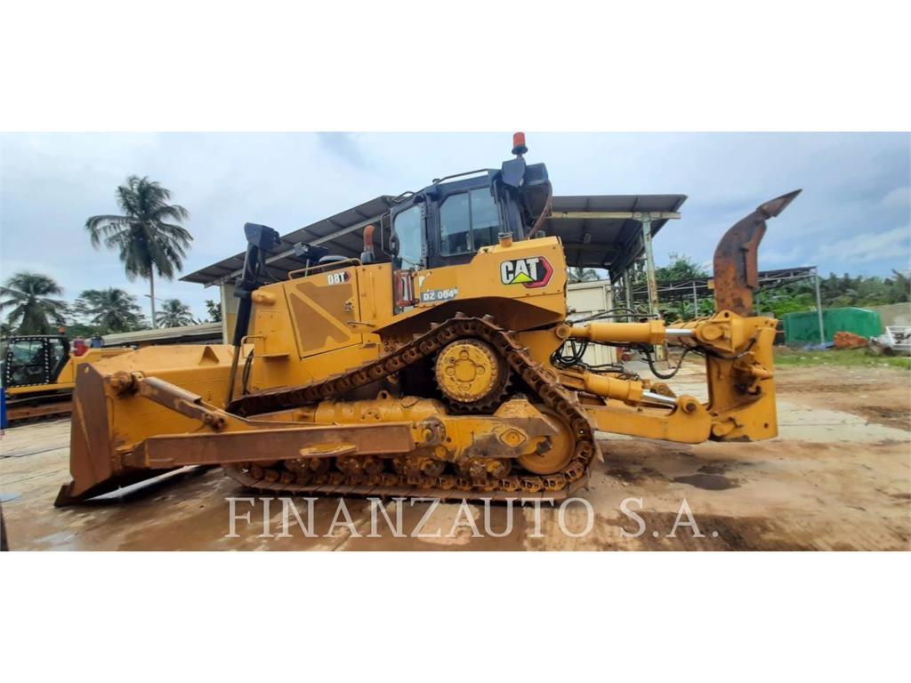 CAT D8T Buldozer sobre oruga