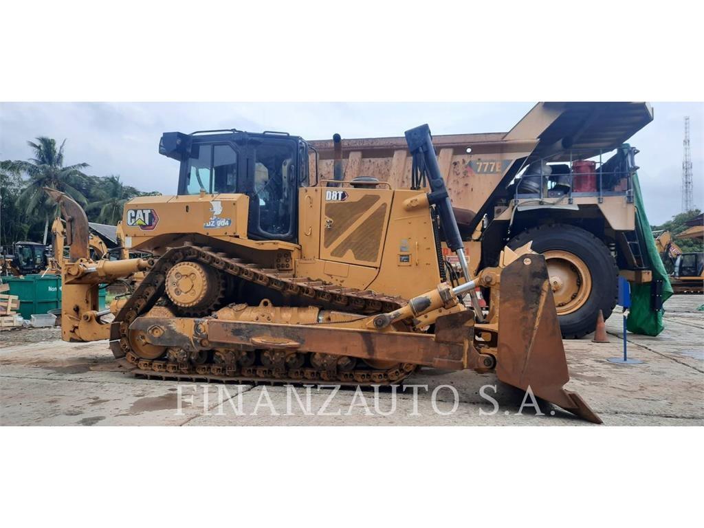 CAT D8T Buldozer sobre oruga