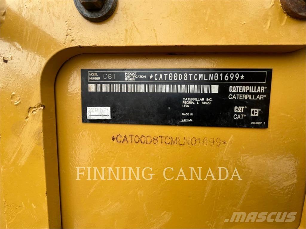 CAT D8T Buldozer sobre oruga