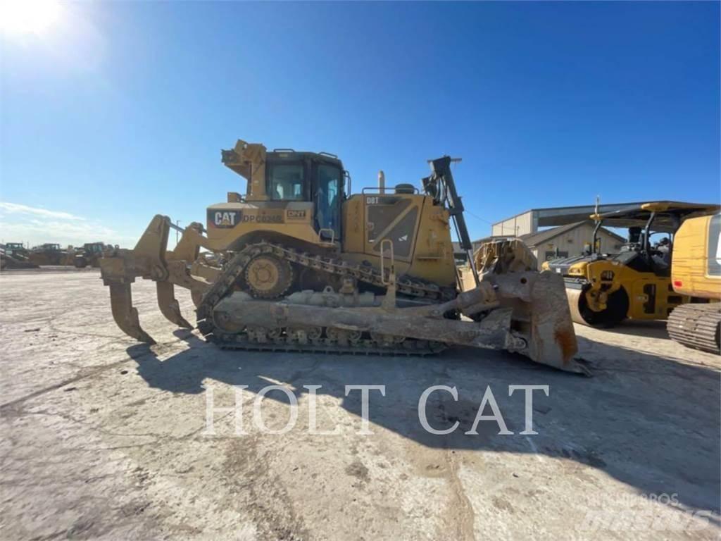 CAT D8T Buldozer sobre oruga