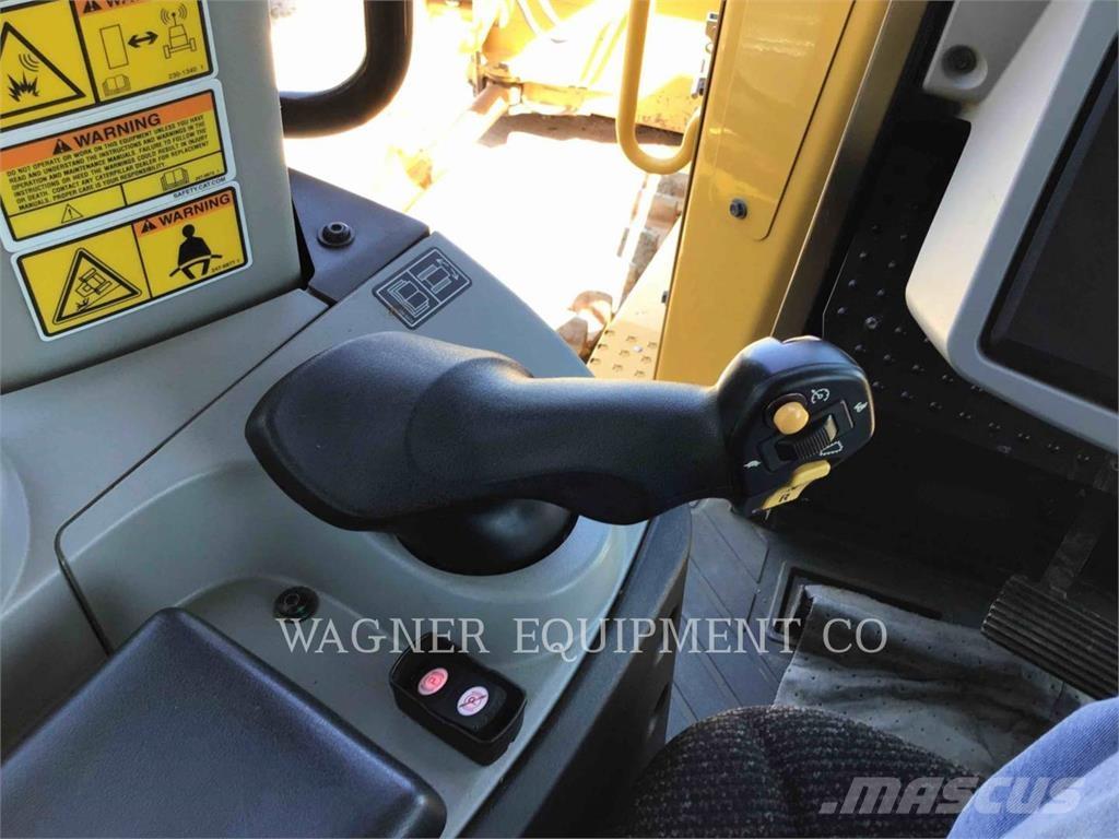 CAT D8T AW Buldozer sobre oruga