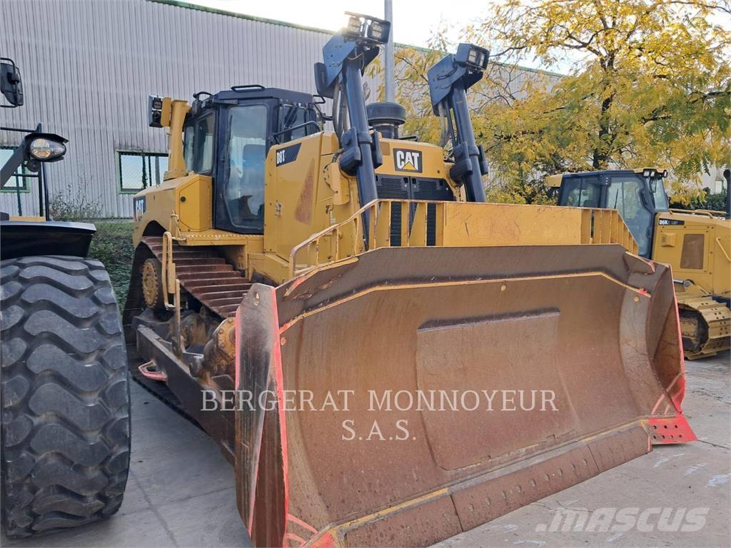 CAT D8T4F Buldozer sobre oruga