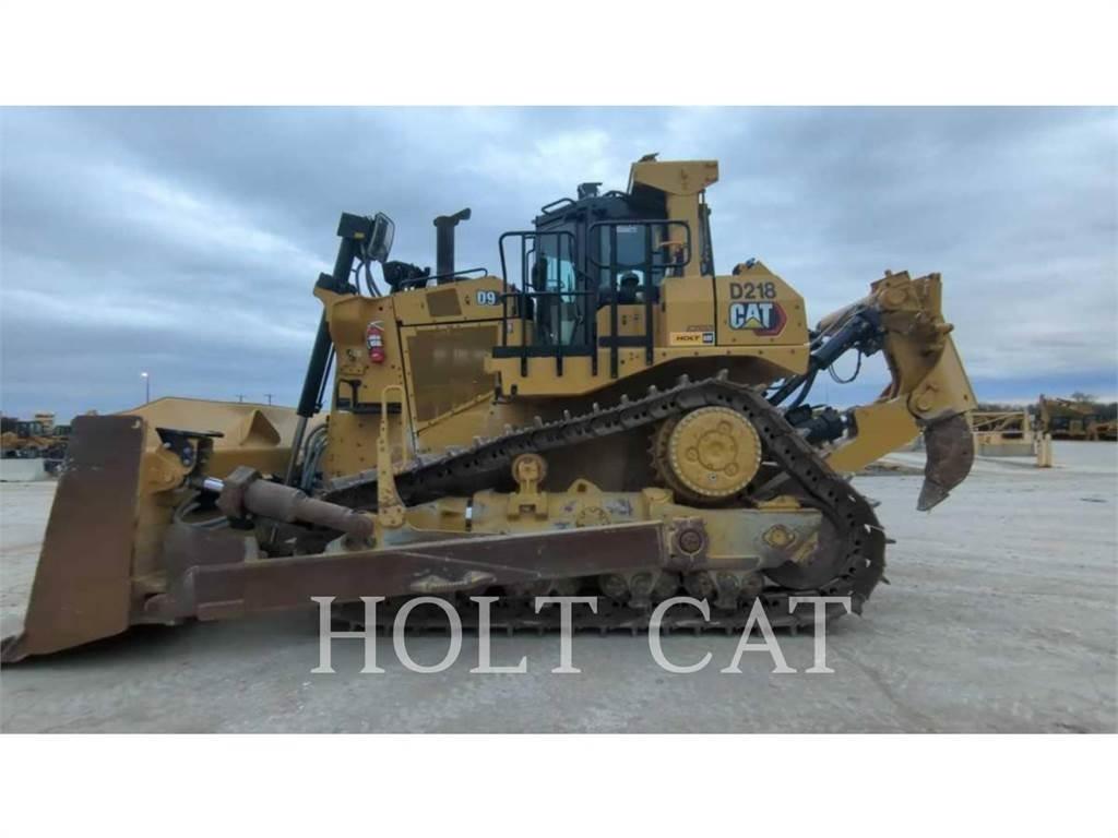 CAT D9 Buldozer sobre oruga