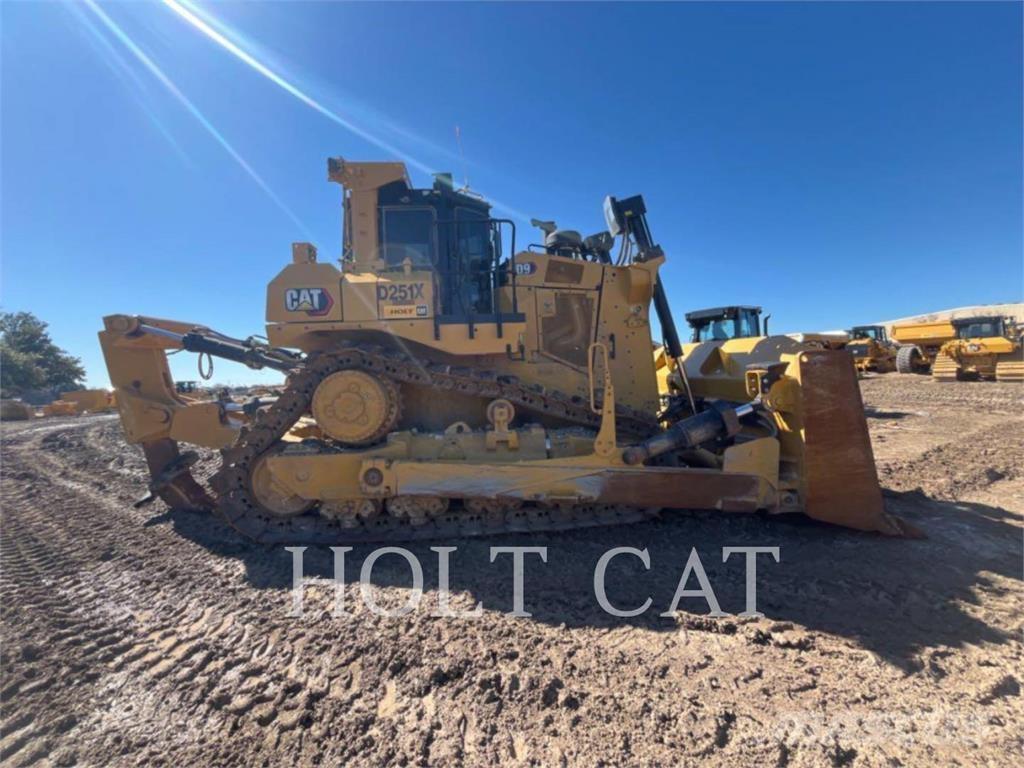 CAT D9 Buldozer sobre oruga